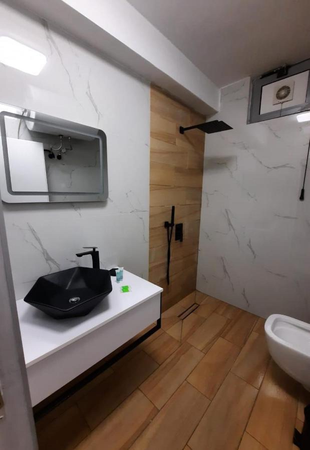 Modern Apartment Korca 3 Korce Exterior photo
